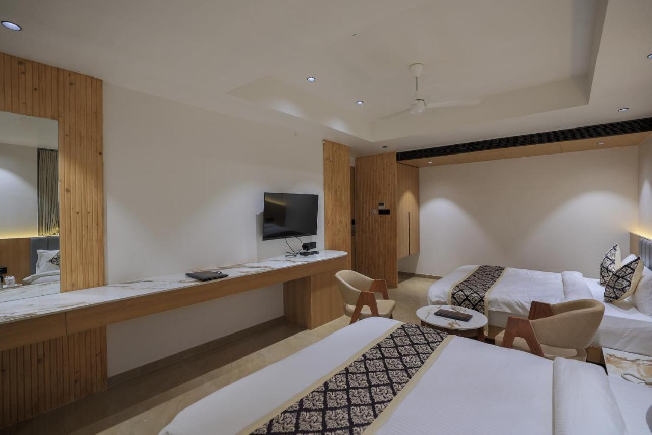 Hotel Aditya Mansingh Inn Somnāth Eksteriør billede