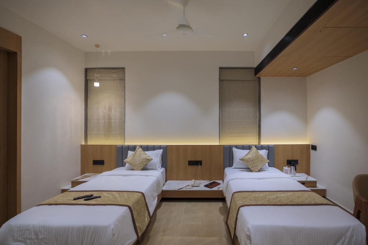 Hotel Aditya Mansingh Inn Somnāth Eksteriør billede