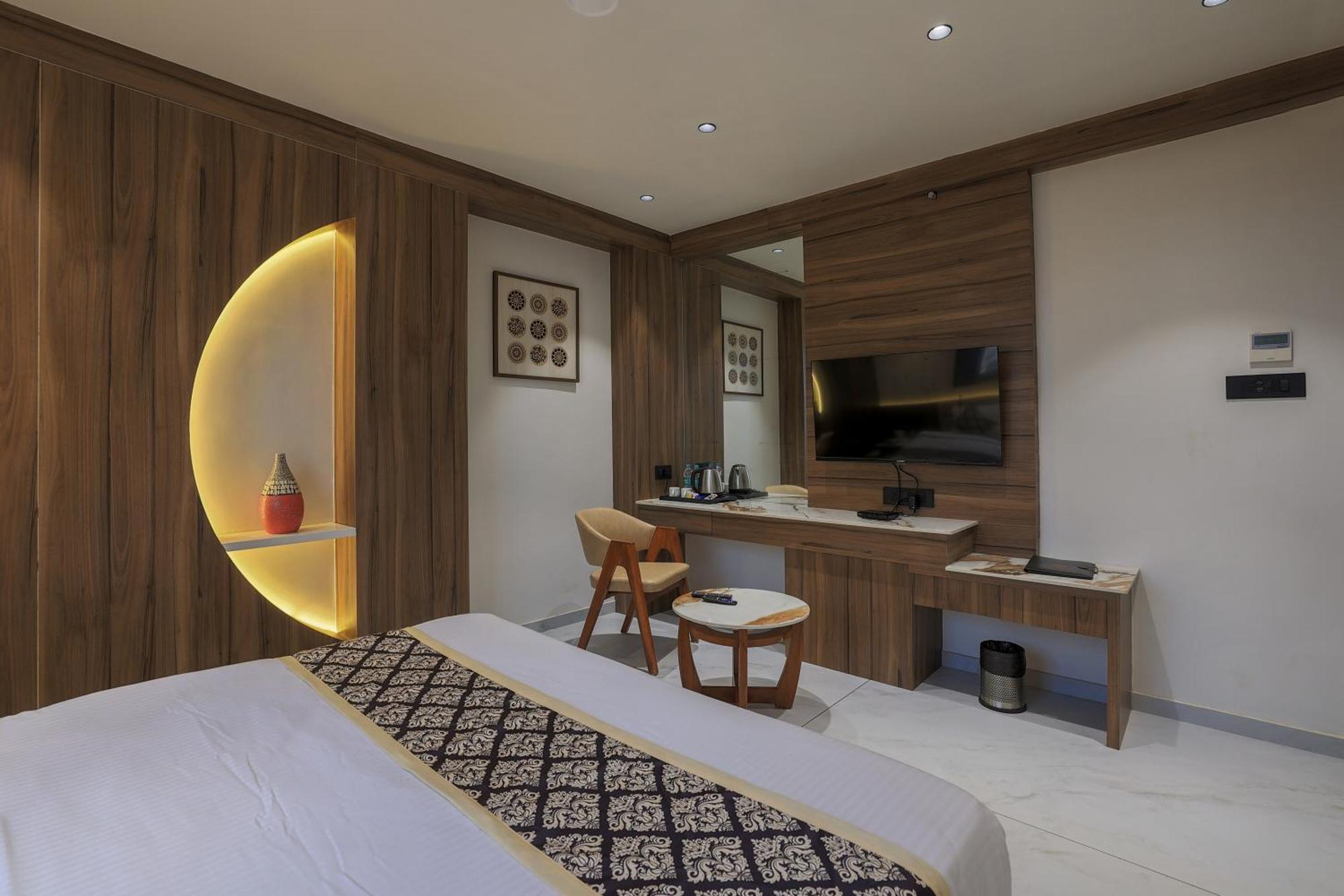 Hotel Aditya Mansingh Inn Somnāth Eksteriør billede